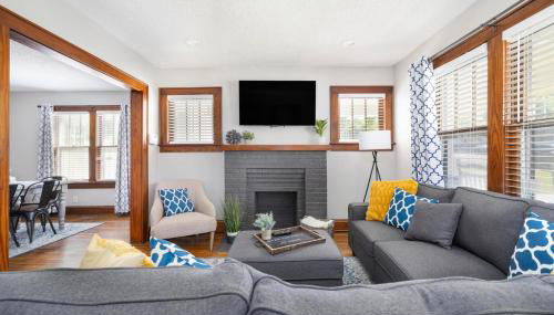 3BR Bristol Retreat - 2 Blocks from State Street - Foto 1