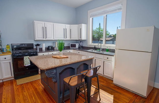 Stunning 3BR 2BA Haven in Downtown s Heart - Foto 11