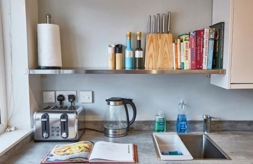 Dog Rose Cottage, Wales - Photo 13