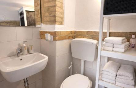 Casa a Ortona con 2 camere, parcheggio e mare a 10 min - Photo 19