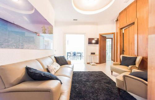 M&F Apartaments Gran Via - Photo 26