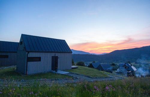 Stodoły Modyń - Domki w Beskidzie Wyspowym - staw kąpielowy, balia, sauna, grota solna - widok na góry - Photo 14