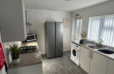 Large 6-Bedroom Family Home in Willenhall - Foto 21