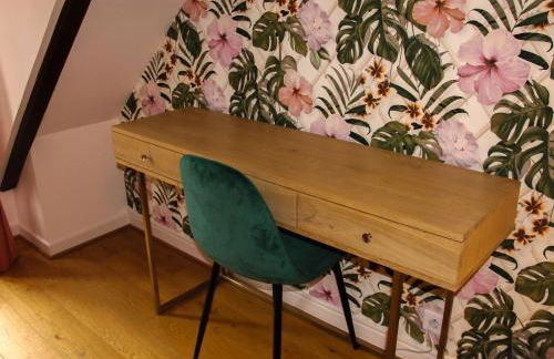 Gîte haut de gamme près de l'Abbaye de Noirlac - Séjour tout confort avec jardin et terrasses - FR-1-586-13 - Foto 22