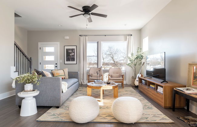 Cherokee by AvantStay – Contemporary Design in a Prime Location - Photo 38