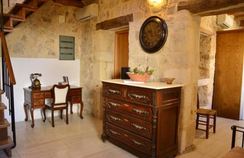 Roukouneli Traditional Stone House - Terrace & BBQ - Foto 33