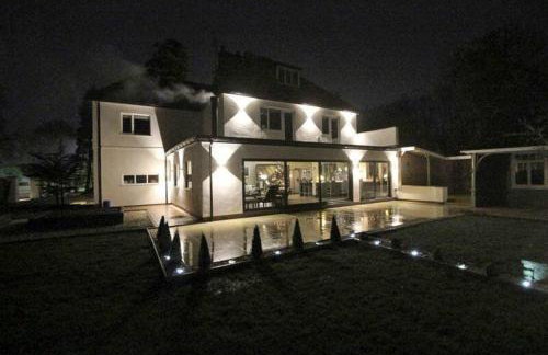 Humberston Avenue Large 4bed - Contractors Welcome & Big Living Area - Photo 21