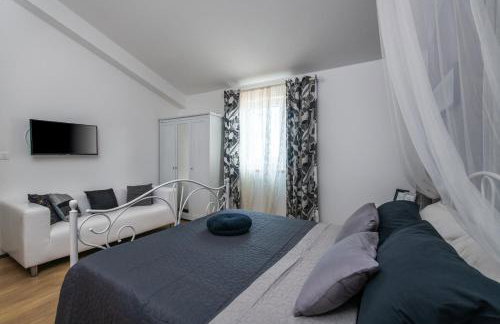 Villa Laura Krnica near Pula for 8 people - pet friendly with children playground - Foto 32