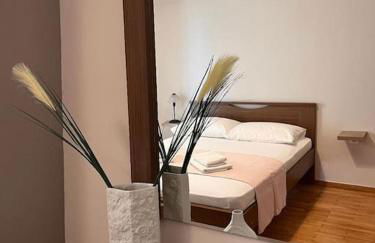 Carlito apartment 1 next to metro station - Foto 24