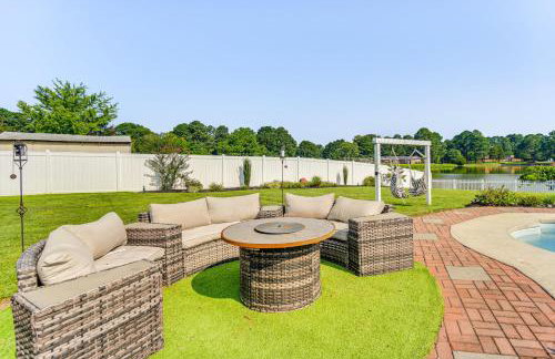 Luxe Lakefront Portsmouth Home: Fish, Swim & Play! - Foto 24