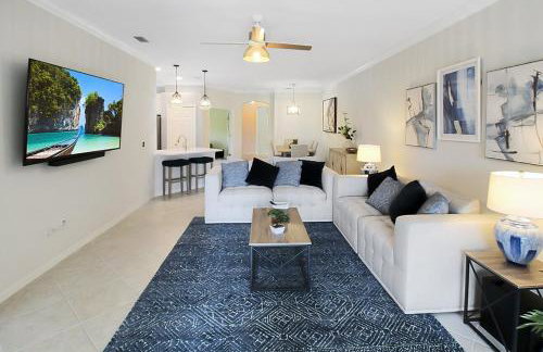 Gorgeous Lakefront Villa in Gran Paradiso - Seabird Villa - Photo 22