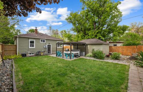 Bo360 Cheerful Home with private HOT TUB - Foto 34