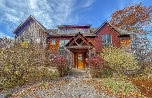 Stunning Luxury Ski-InSki-Out Home w Hot Tub - Foto 49