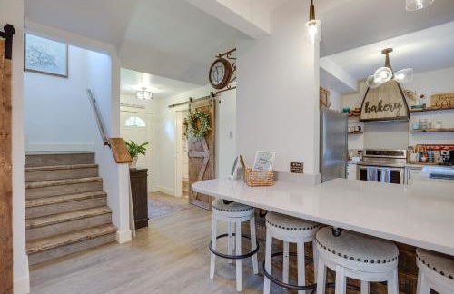 Farmhouse with Private Hot Tub Less Than 1 Mile to Birch Bay - Foto 10