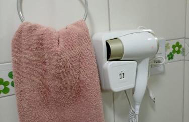 Apartamento espaçoso com 3 quartos para até 6 pessoas, Garagem coberta dentro do condomínio e Check-in Automático via Fechadura com senha - Foto 9