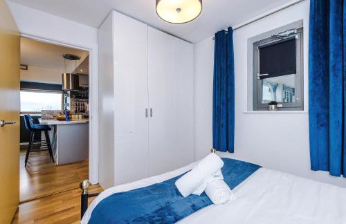 Stylish Penthouse, Free Parking, Pool Table, PS4 - Foto 10