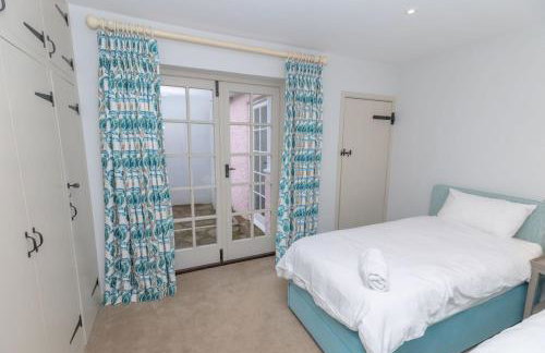 New - Pink cottage, Noss Mayo sleeps 7 - Foto 16