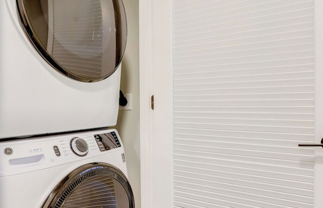 Bright Apartment with Great Amenities - Foto 26