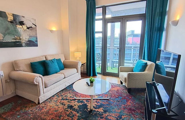 Crown Apartments By Week2Week - Photo 19