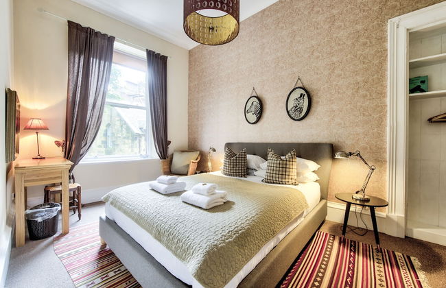 Maya's Glasgow Holiday Homes - Photo 6