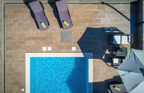 Charmante Villa mit privatem Pool, Klima, Sonnenliegen, Terrasse und Grill - Foto 62