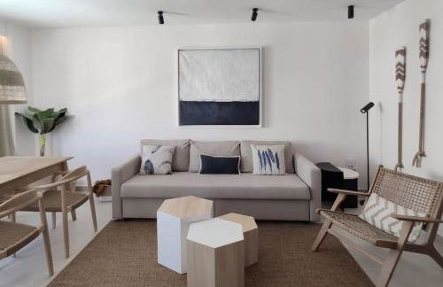 Piso reformado de diseño c/terraza. Playa el Ancla - Foto 5