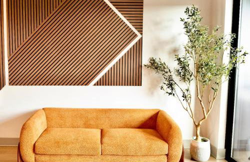 Midtown Condo Sky Deck with Fast WiFi & Free Parking - Foto 1