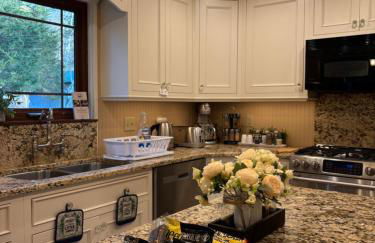 Bluegrass Resort - Nature rich escape, Between the Creation & ARK, Fully equipped kitchen, Pet friendly, Fire pit - Foto 5