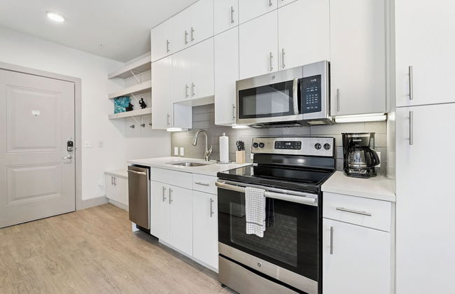 Sentral East Austin at 1630 E. Sixth - Photo 13