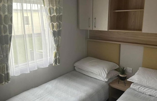 Mikey 3 bed Balcony Rhyl - Foto 2