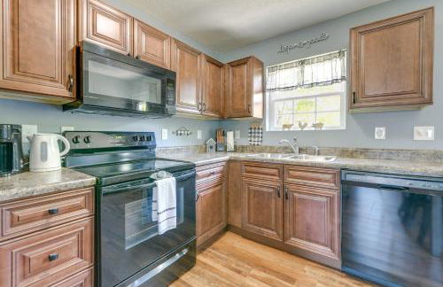 2 Mi to Douglas Lake, Boat Ramp White Pine Home! - Foto 2