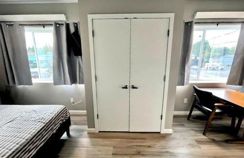 Cozy Micro Suite Unit 13 Sleeps 2 Minutes to Downtown - Foto 14