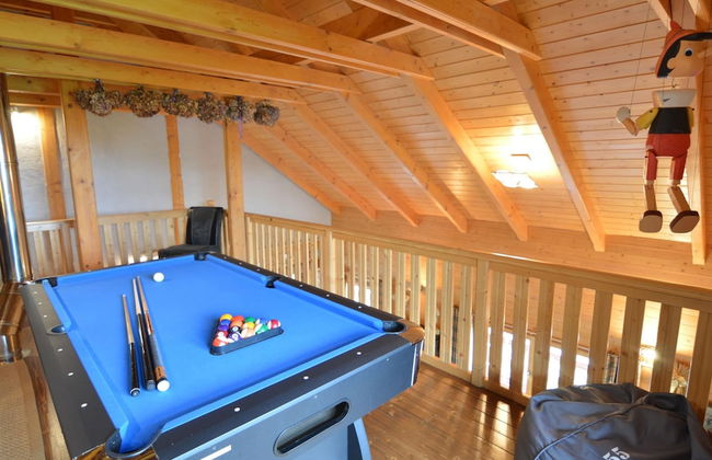 Affluent Chalet in Septon with Whirlpool, Sauna, Hot Tub - Foto 24