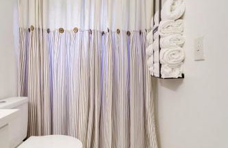 Lounge Area Office Fenced Yard Near It All - Photo 54