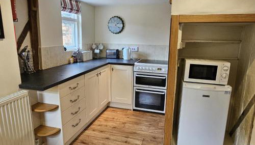 Perfectly Located Pretty Cottage - Foto 2