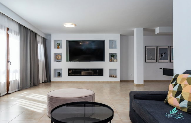 4 Bed Villa - Heated Pool, Pool Table, Bbq, Patio - Photo 14