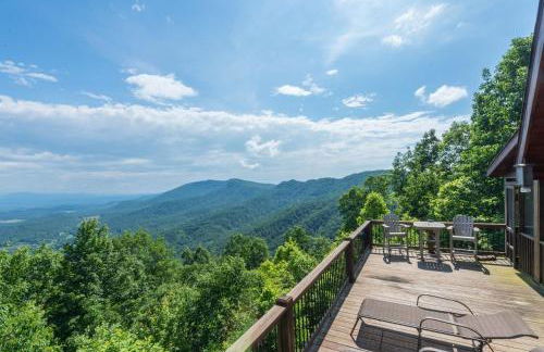 Above the Clouds Log Cabin, Hot Tub & Views! - Photo 47