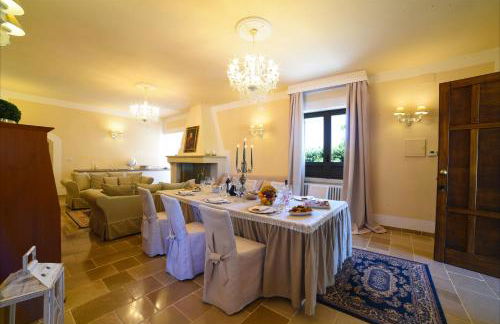 Villa Nina Luxury With Pool - Happy Rentals - Foto 7