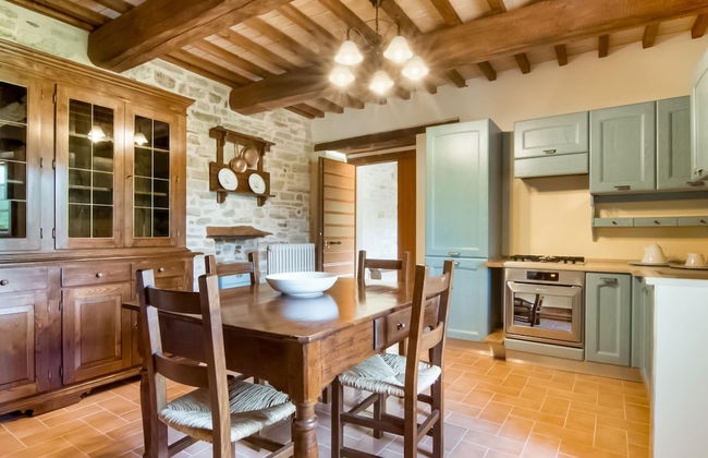 Holiday Home in Citta di Castello With Pool - Photo 11