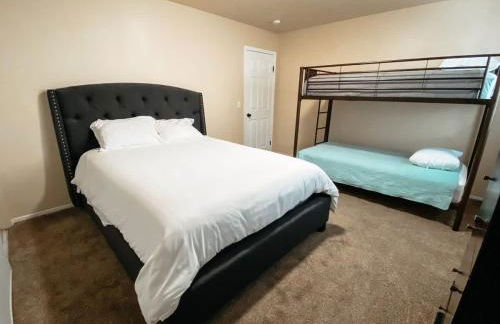 Coastal Retreat - Just Steps to the Beach - Foto 19