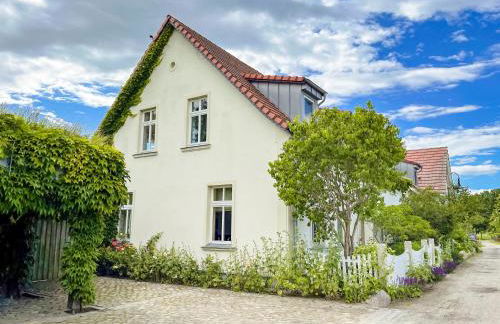 Ferienhaus Peeneblick - exklusives Traumhaus in Direktlage am Wasser mit Bootssteg und Aussensauna - Foto 45