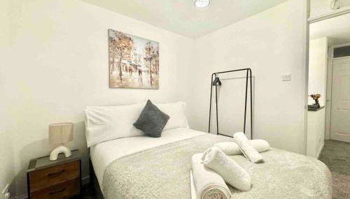 Swindon 3 Bedroom spacious home parking & garden - Foto 4, towels