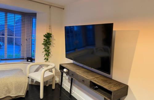 Contractor 4 bed Stay Rhoose 5 mins from Cardiff Airport and Barry - Foto 7