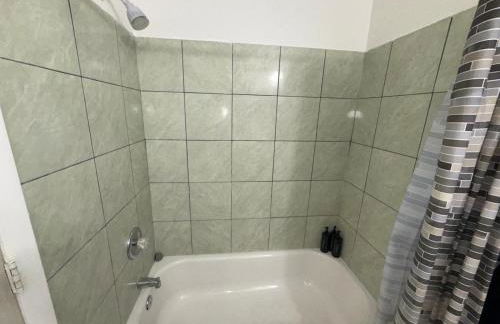 Flowers Downtown Apt Free Parking - Foto 20