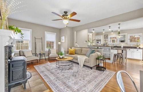 The Knocking Bird- Mins to CLE Clinic - Foto 1