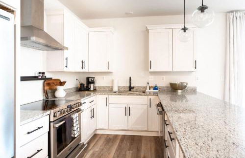 Piedmont Place Suite 301 - Near King Family Vineyards - Mtn Views - Foto 3