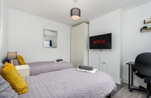 Entire Nuneaton House Next to the Station - Foto 9