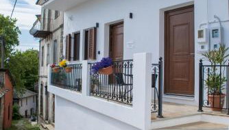 Veronica's House - Photo 1