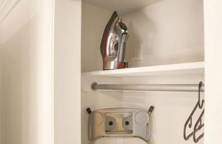 The Mod Pad! 15 minute from Airport, Free Parking! - Foto 17