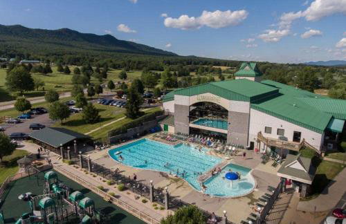 Mountain Whispers - Modern Chic Near Shenandoah National Park - Foto 39